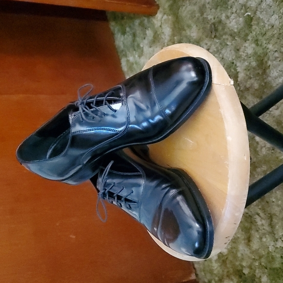 FLORSHEIM Men's Retro Dressy Black Oxford Lace-up Shoes - Toe Cap Style - Sz 9D - Picture 3 of 15